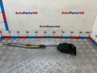 Замок двери задний правый Toyota Camry 2014