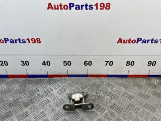Петля двери нижняя передняя правая Toyota Camry 2008 контрактная Петля двери нижняя передняя правая Toyota Camry 2008