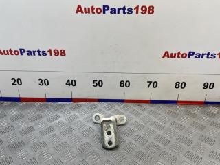 Запчасть петля двери верхняя передняя правая Pontiac Vibe 2003