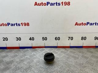 Фото запчасти крышка топливного бака Mitsubishi Lancer 2008 контрактная запчасть Запчасть крышка топливного бака Mitsubishi Lancer 2008