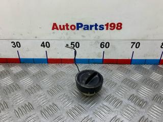 Фото запчасти крышка топливного бака Toyota Yaris 2004 контрактная запчасть Запчасть крышка топливного бака Toyota Yaris 2004