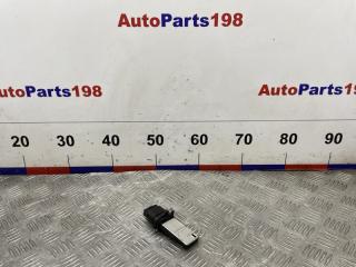 Запчасть датчик расхода воздуха Opel Astra 2011