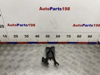 Фото запчасти кронштейн Toyota Avensis 2005 контрактная запчасть Запчасть кронштейн Toyota Avensis 2005