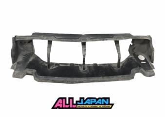 Воздухозаборник направляющий передний LAND ROVER Range Rover L322