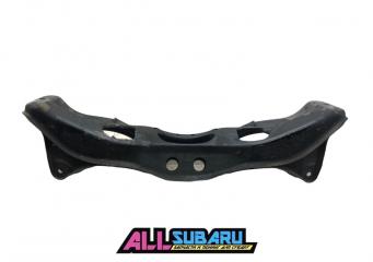 Балка передний Subaru Impreza 1998