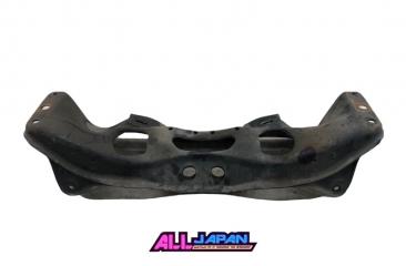Балка передний Subaru Forester 2001