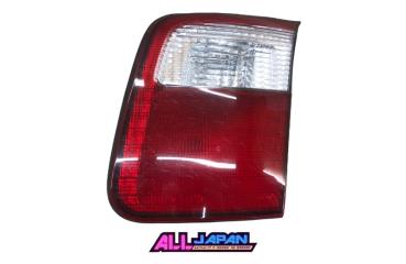 Фонарь задний правый Subaru Forester 2000 - 2002