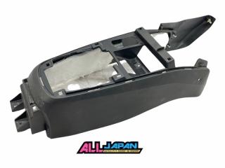 Запчасть центральная консоль Mitsubishi Lancer Evolution 7 2002