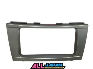 Запчасть рамка магнитолы Toyota Camry 2009