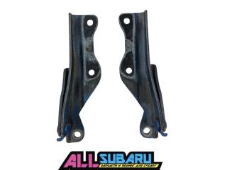 Петля капота Subaru Impreza WRX 2004