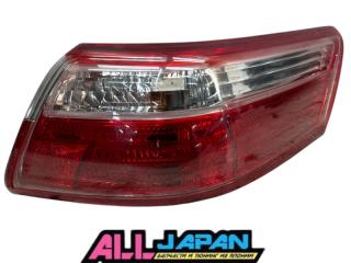 Запчасть фонарь задний правый Toyota Camry 2007
