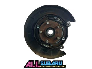 Кулак задний левый Subaru Forester 2011