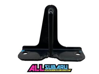 Петля капота Subaru Forester 2010