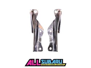 Петля капота Subaru Impreza WRX 2002