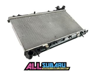 Радиатор охлаждения двигателя Subaru Forester SG5 EJ203 Радиатор охлаждения двигателя Subaru Forester SG5 EJ203