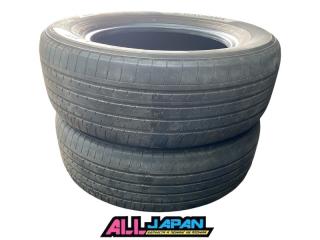 Комплект из 2-х Шина летняя 235/65R17 Yokohama Bluearth XT AE61 (б/у)