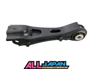 Запчасть рычаг подвески задний Mercedes-Benz A180 2013