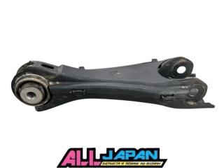 Запчасть рычаг подвески задний Mercedes-Benz A180 2013