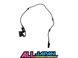 Запчасть датчик abs передний левый Mercedes-Benz A180 2013