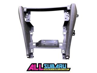 Пластик центральной консоли Subaru Impreza  WRX STI 2006