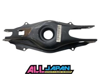 Запчасть рычаг подвески задний левый Mercedes-Benz GLK 2011