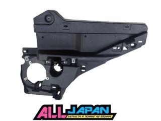 Запчасть кронштейн заднего бампера левый Maserati Levante 2018