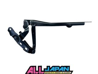 Запчасть петля капота правая Dodge Challenger 2020