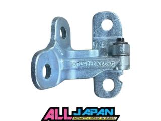 Фото запчасти петля двери задняя левая Land Rover Range Rover Sport 2018 контрактная запчасть Запчасть петля двери задняя левая Land Rover Range Rover Sport 2018