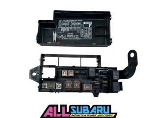 Блок предохранителей Subaru Impreza WRX STI 2001