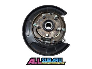 Кулак задний левый Subaru Forester 2011