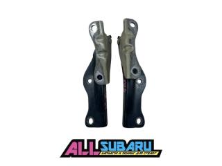 Петля капота Subaru Impreza WRX 2000