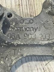 Кронштейн (сопут. товар) Octavia 2009 A5 1.6 BFQ (102 л.с.)