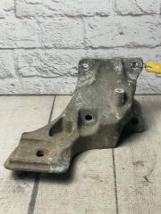 Кронштейн опоры двигателя правый Land Rover Discovery 3 2004-2009 KKU500590 контрактная