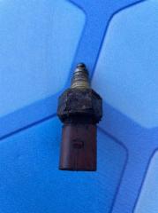 Датчик включения заднего хода VW Passat 2005-2010