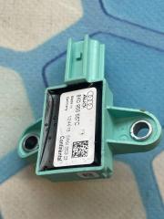 Запчасть датчик air bag Audi Q5 2008-2012