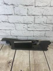 Запчасть направляющая шторок Land Rover Range Rover 3 2005-2010