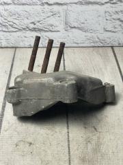 Запчасть кронштейн кпп Volvo V40 1998-2001