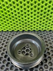 Шкив помпы Skoda Roomster 2011