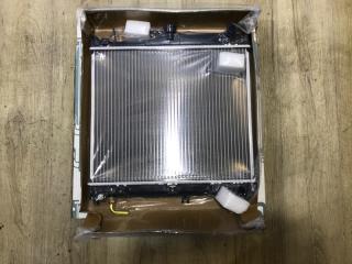 Радиатор охлаждения Suzuki Jimny 1.3 AT