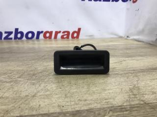 Кнопка открывания багажника Ford Focus 2005