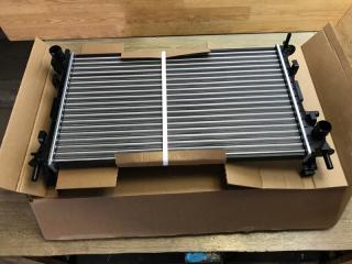 Радиатор охлаждения Ford Focus 98-05