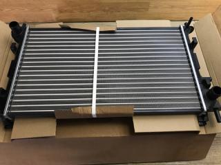 Радиатор охлаждения Ford Focus 98-05