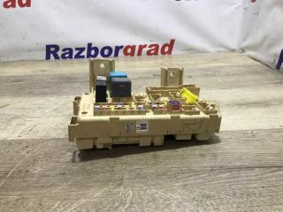 Блок предохранителей салонный Toyota Avensis 2006