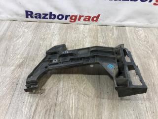 Фото запчасти кронштейн бампера задний правый Renault Master 2010 контрактная запчасть Запчасть кронштейн бампера задний правый Renault Master 2010