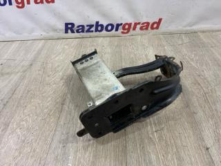 Запчасть кронштейн бампера передний правый Mercedes-Benz E-Class 2006