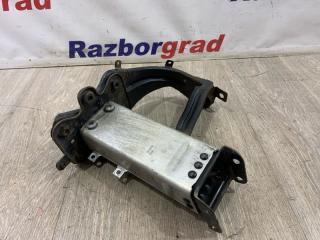 Запчасть кронштейн бампера передний левый Mercedes-Benz E-Class 2006