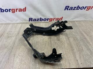 Запчасть кронштейн фары левый Mercedes-Benz E-Class 2006