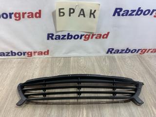 Запчасть решетка в бампер Hyundai Solaris