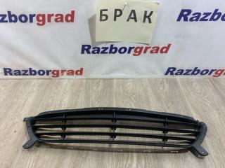 Запчасть решетка в бампер Hyundai Solaris