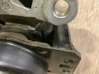 Опора двигателя правая 3008 2010 1.6 EP6